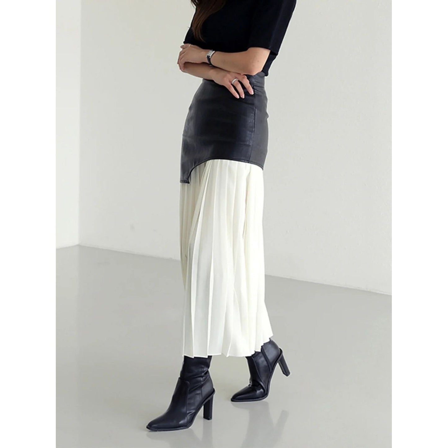 Pleated High Rise Skirt