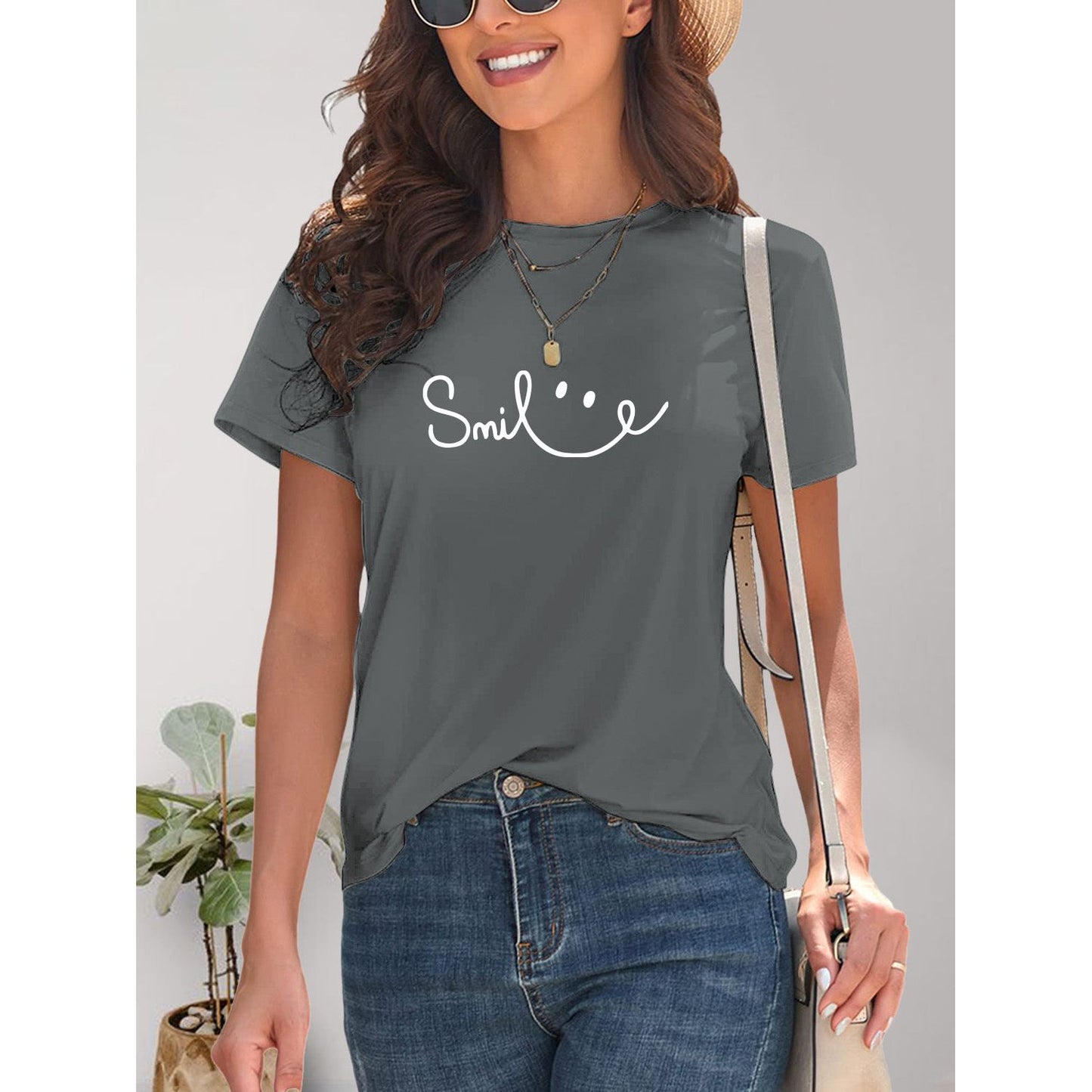 SMILE Short Sleeve T-Shirt - TiffanyzKlozet