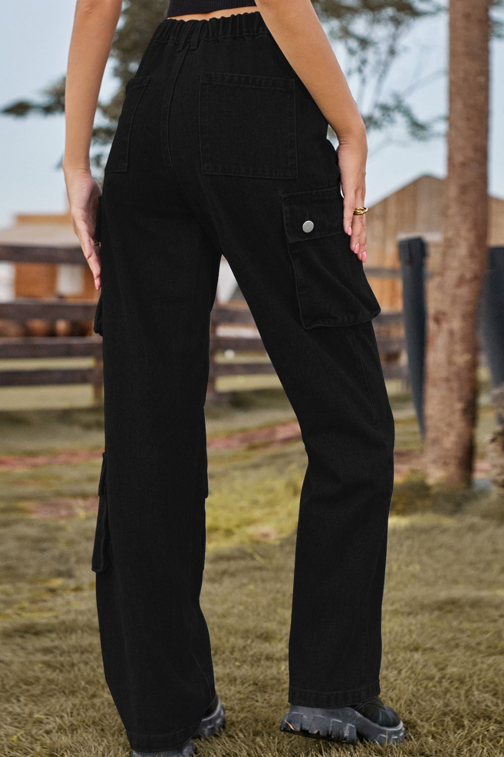Loose Fit Long Jeans with Pockets - TiffanyzKlozet
