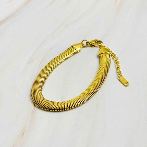 Style Staple Herringbone Chain Bracelet - TiffanyzKlozet