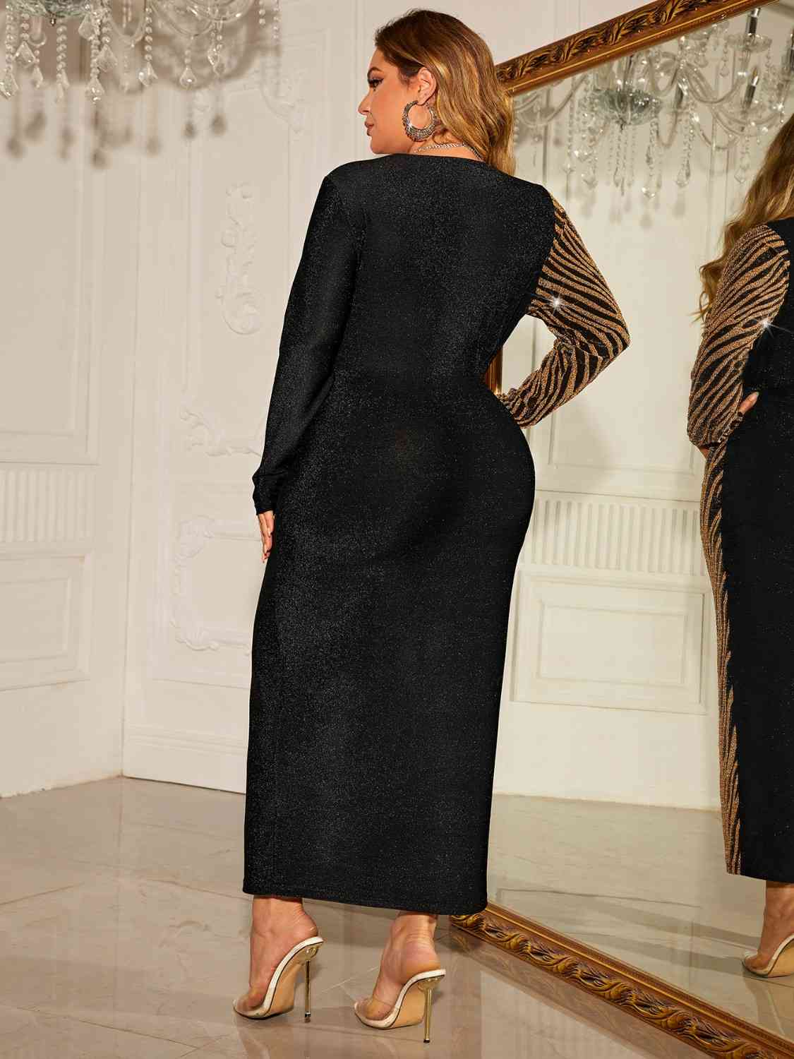 Plus Size Contrast V-Neck Slit Dress - TiffanyzKlozet