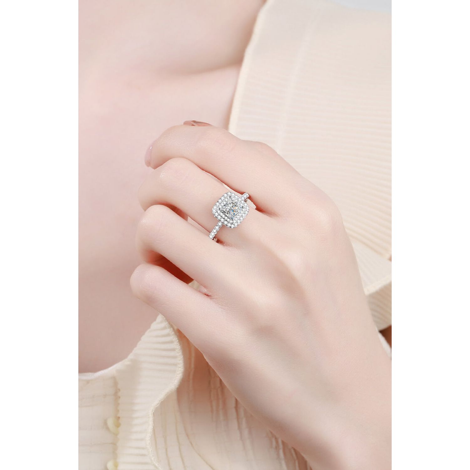 Sterling Silver 1 Carat Moissanite Ring - TiffanyzKlozet