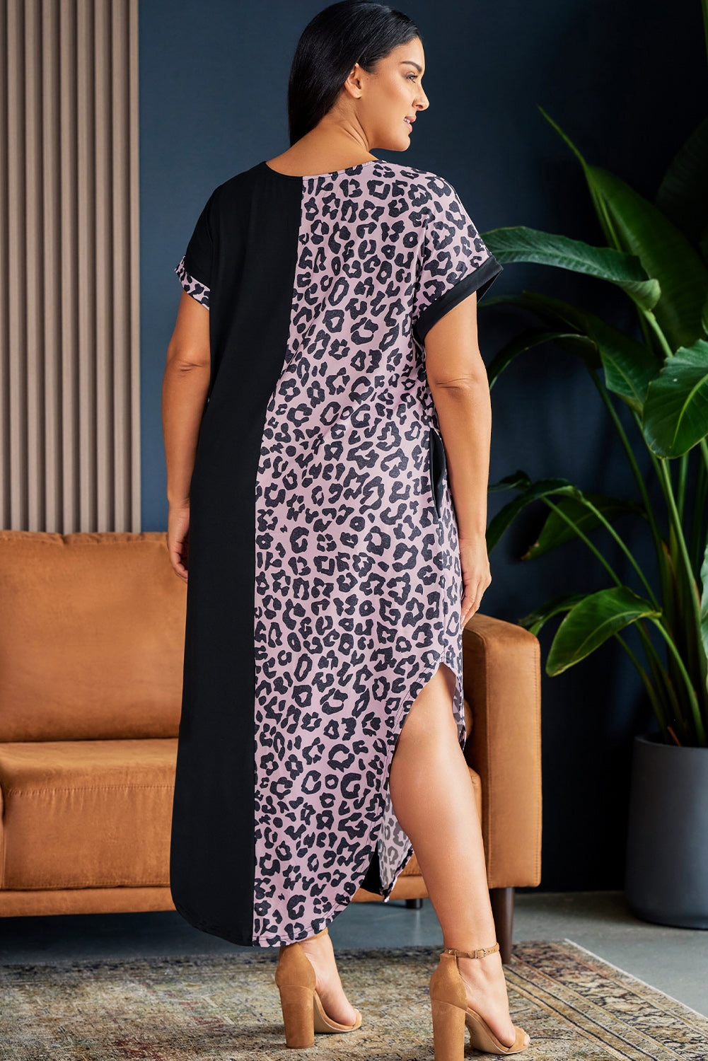 Plus Size Contrast Leopard Short Sleeve Midi Dress - TiffanyzKlozet