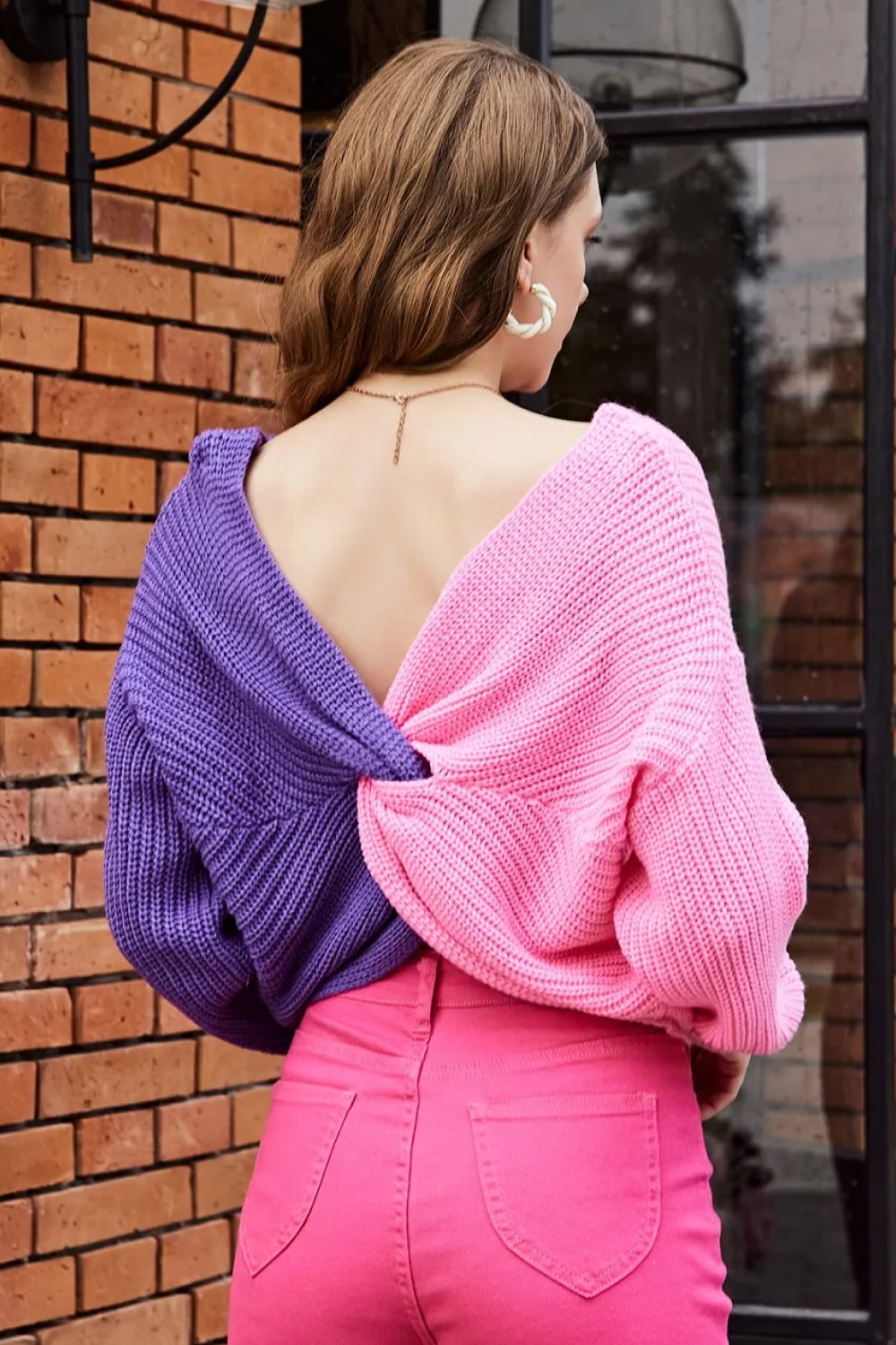 Gianna V-Neck Twisted Sweater - TiffanyzKlozet